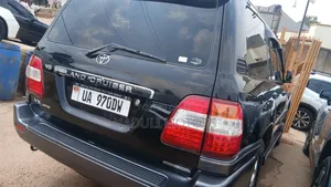 Toyota Land Cruiser 2005 Black
