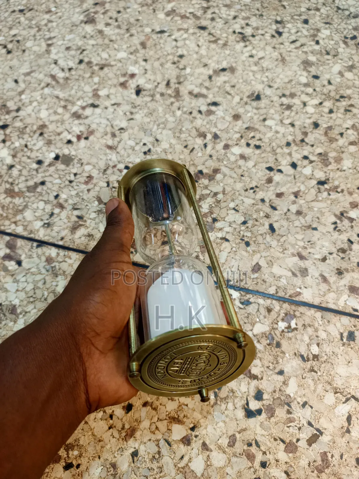 Vintage-Style Brass and Glass Hourglass Sand Timer