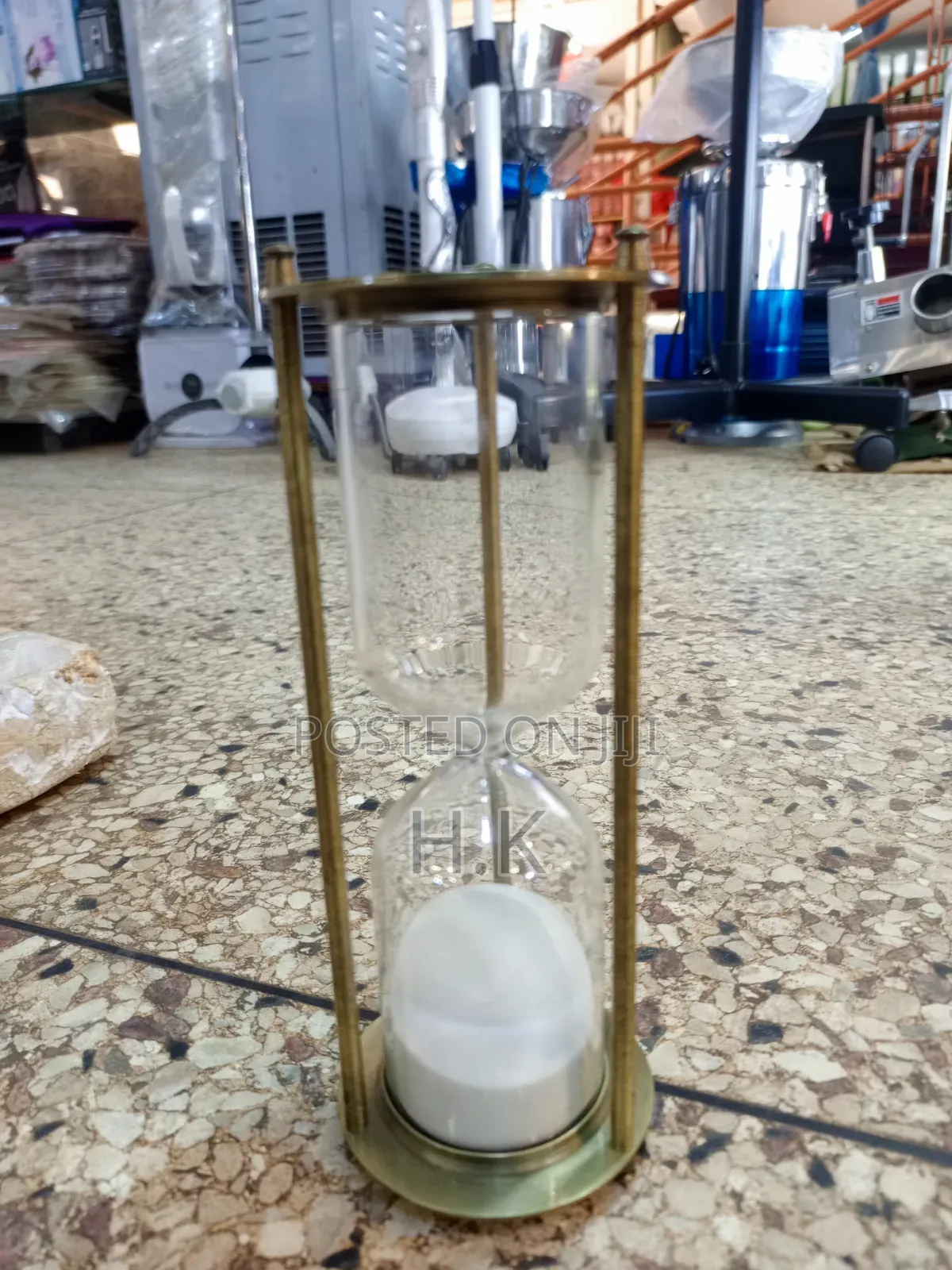 Vintage-Style Brass and Glass Hourglass Sand Timer