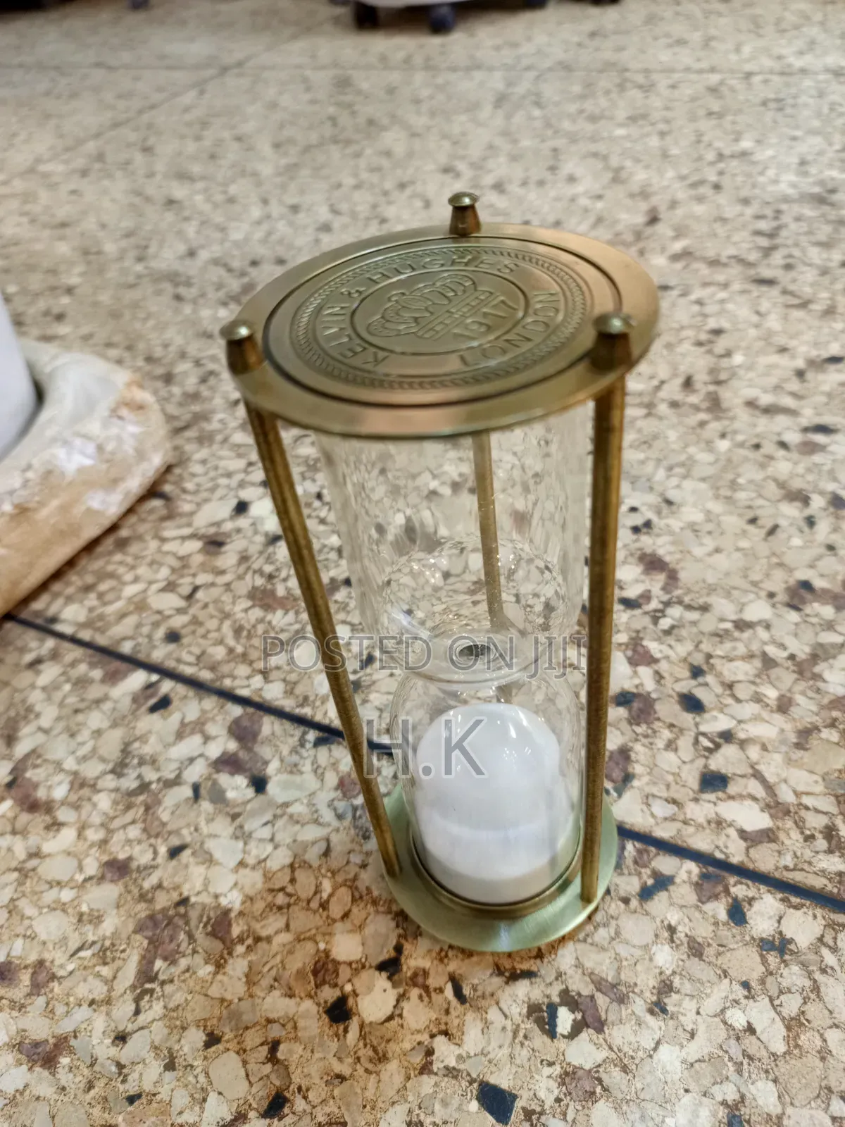 Vintage-Style Brass and Glass Hourglass Sand Timer
