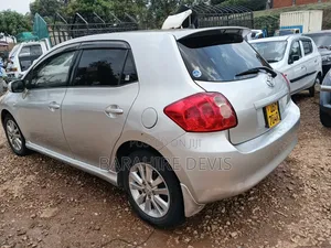 Toyota Auris 2009 Silver