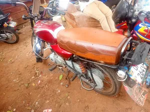 Bajaj Boxer 100 2022 Red
