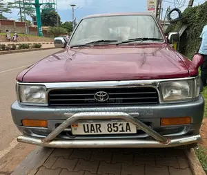 Toyota Hilux 1989 Burgundy
