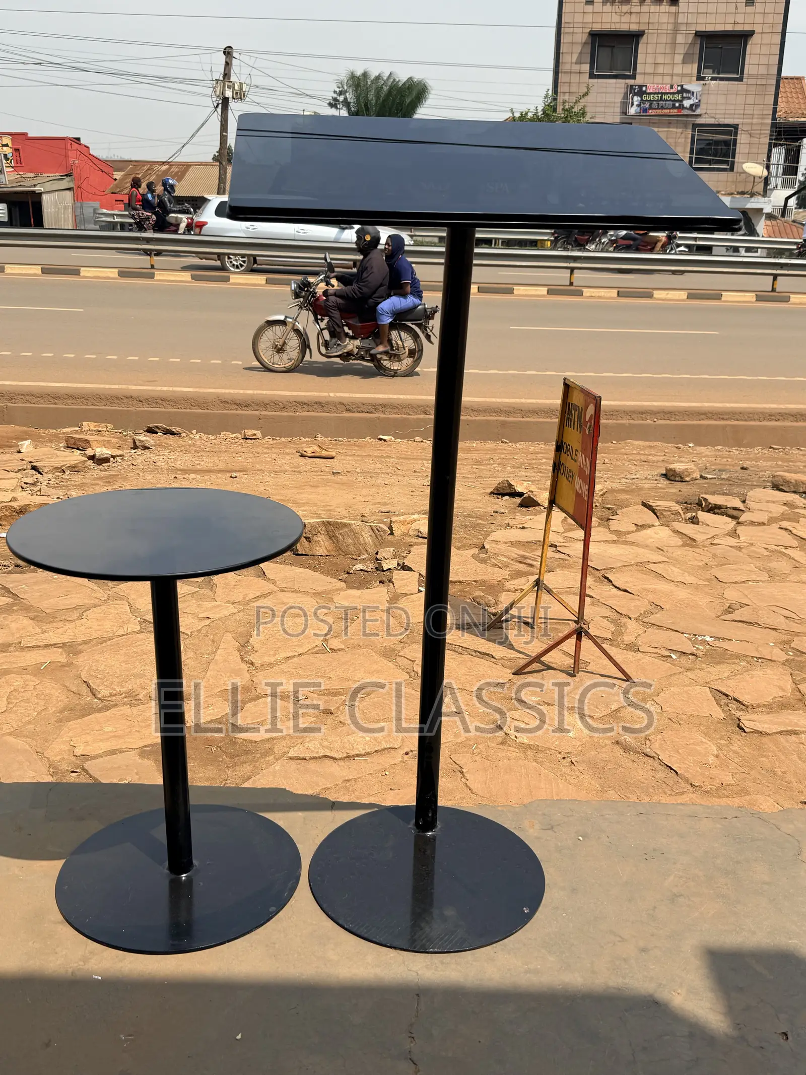 Single Stand Set. (Black)