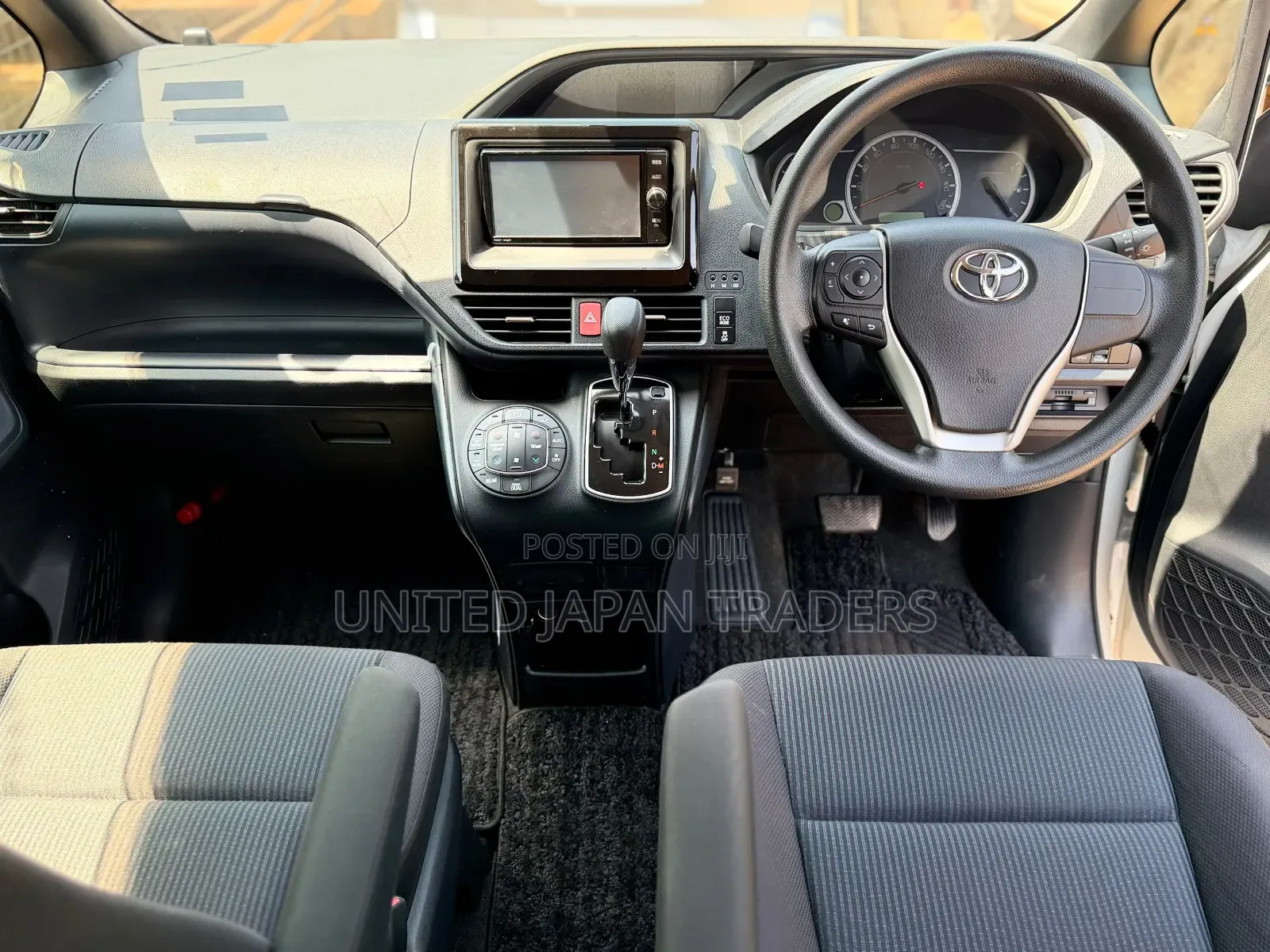 Toyota Noah 2017 White