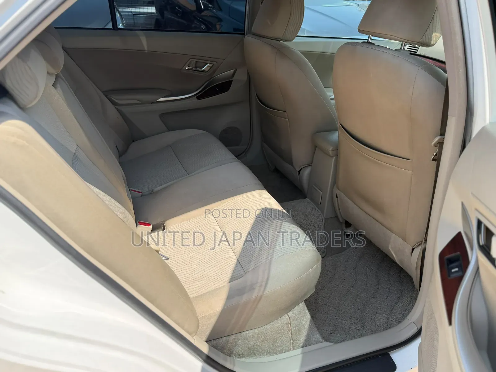 Toyota Premio 1.8 AWD 2011 White