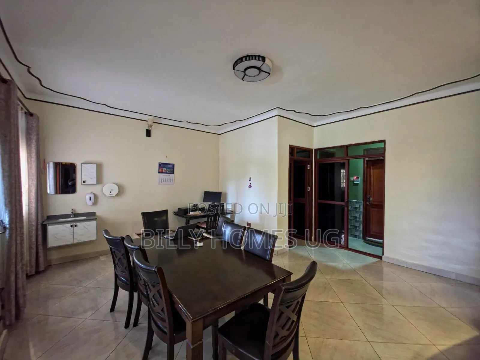 5bdrm Bungalow in Kira for sale