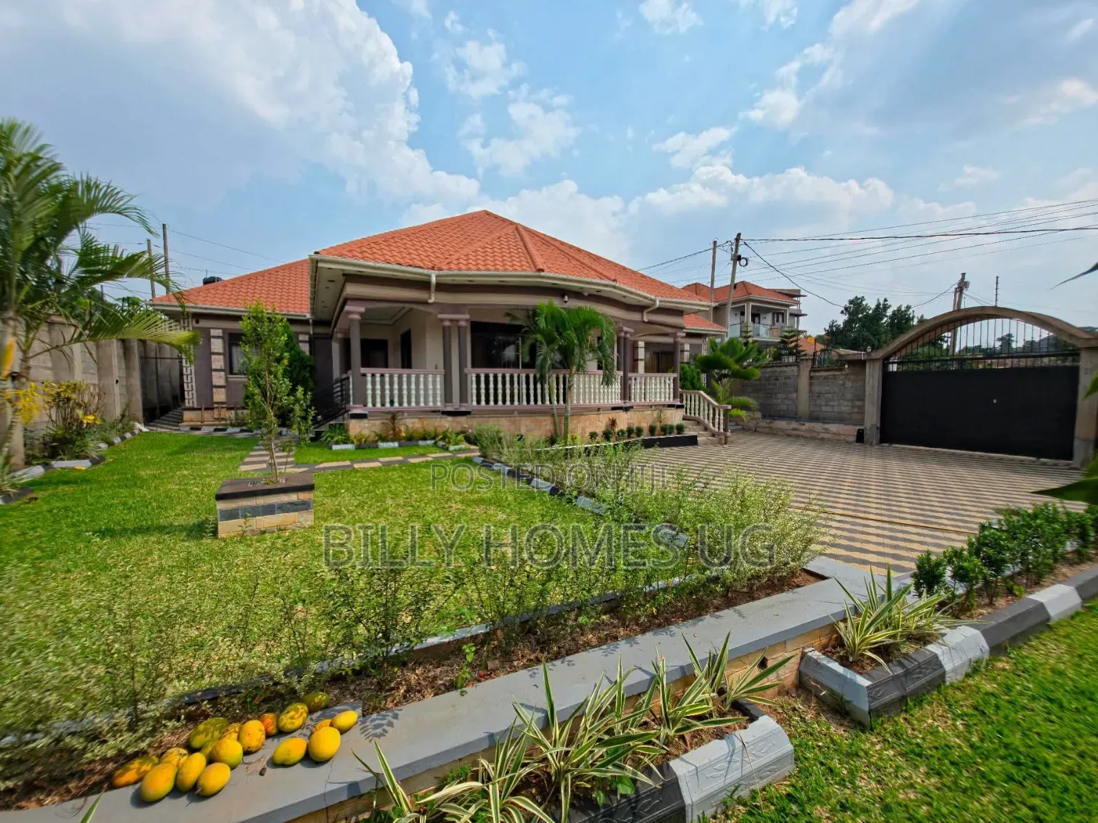 5bdrm Bungalow in Kira for sale