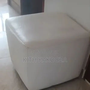 Luxurious Sofa Set