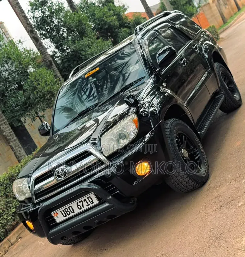 Toyota Hilux Surf 2009 Black