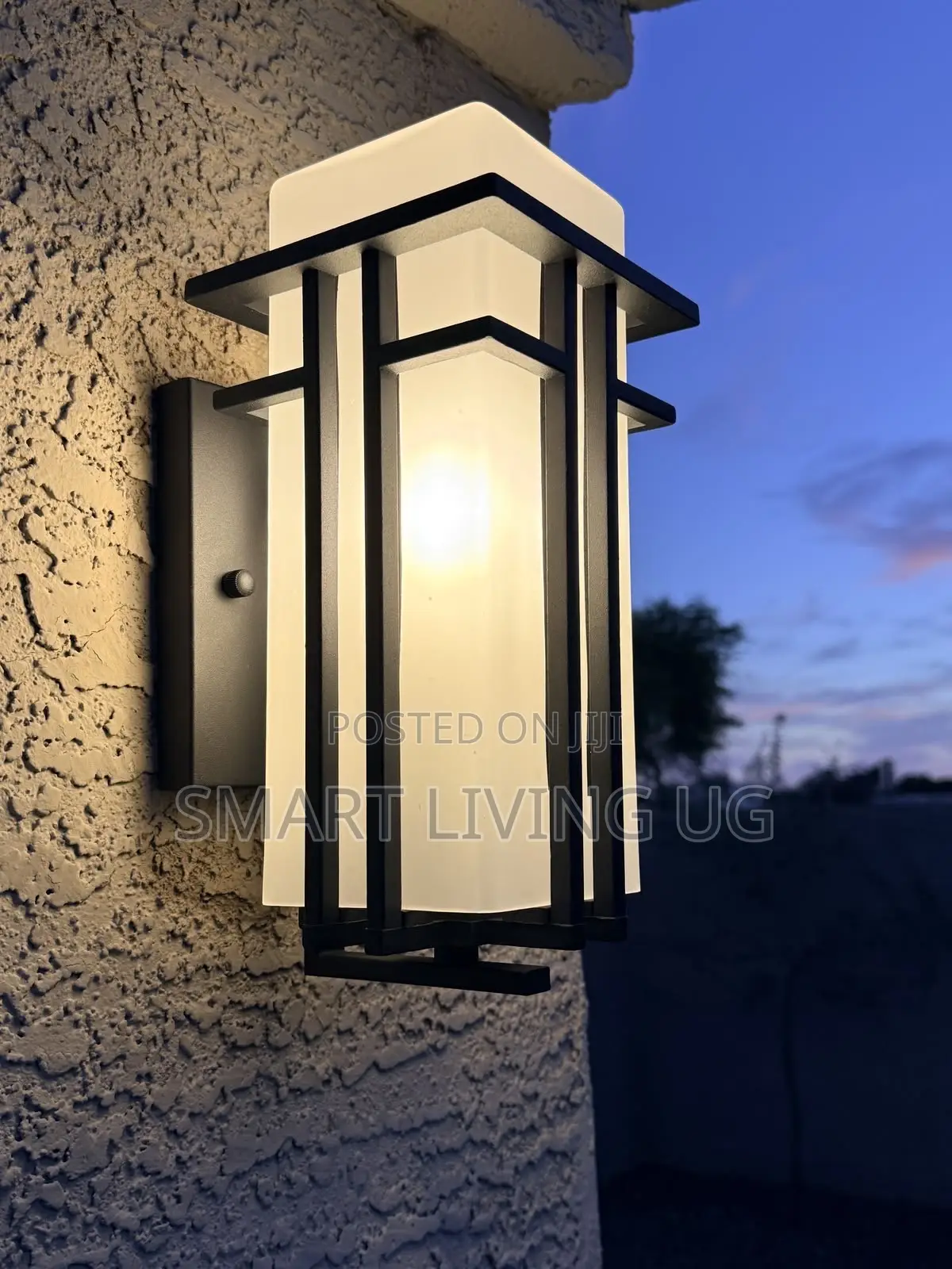 Decorative Black Outdoor Wall Light (Weatherproof)