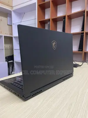 New Laptop MSI GS65 Stealth Thin 8RF 16GB Intel Core i7 SSD 512GB