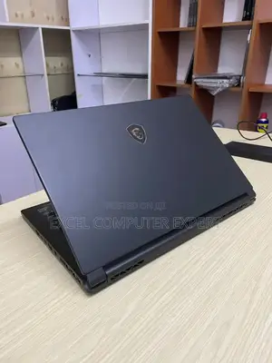 New Laptop MSI GS65 Stealth Thin 8RF 16GB Intel Core i7 SSD 512GB