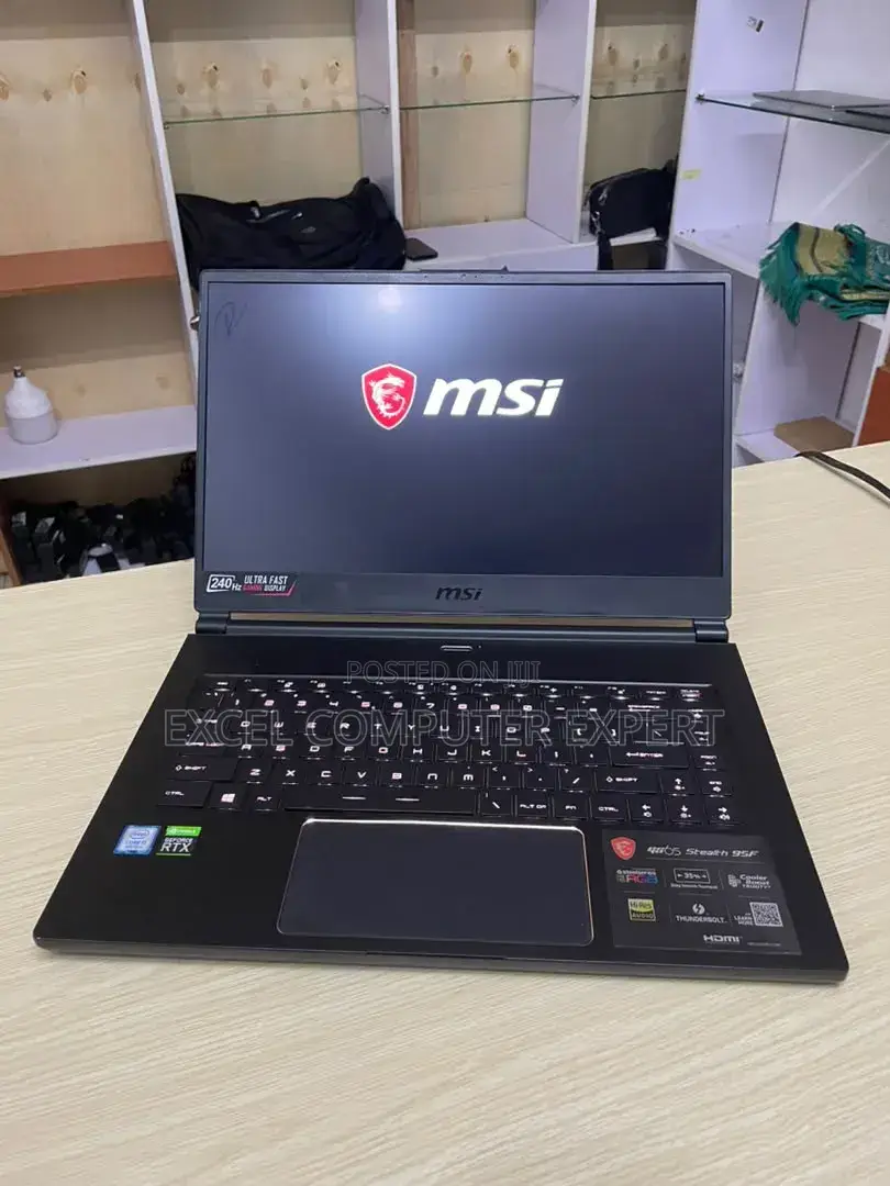 New Laptop MSI GS65 Stealth Thin 8RF 16GB Intel Core i7 SSD 512GB