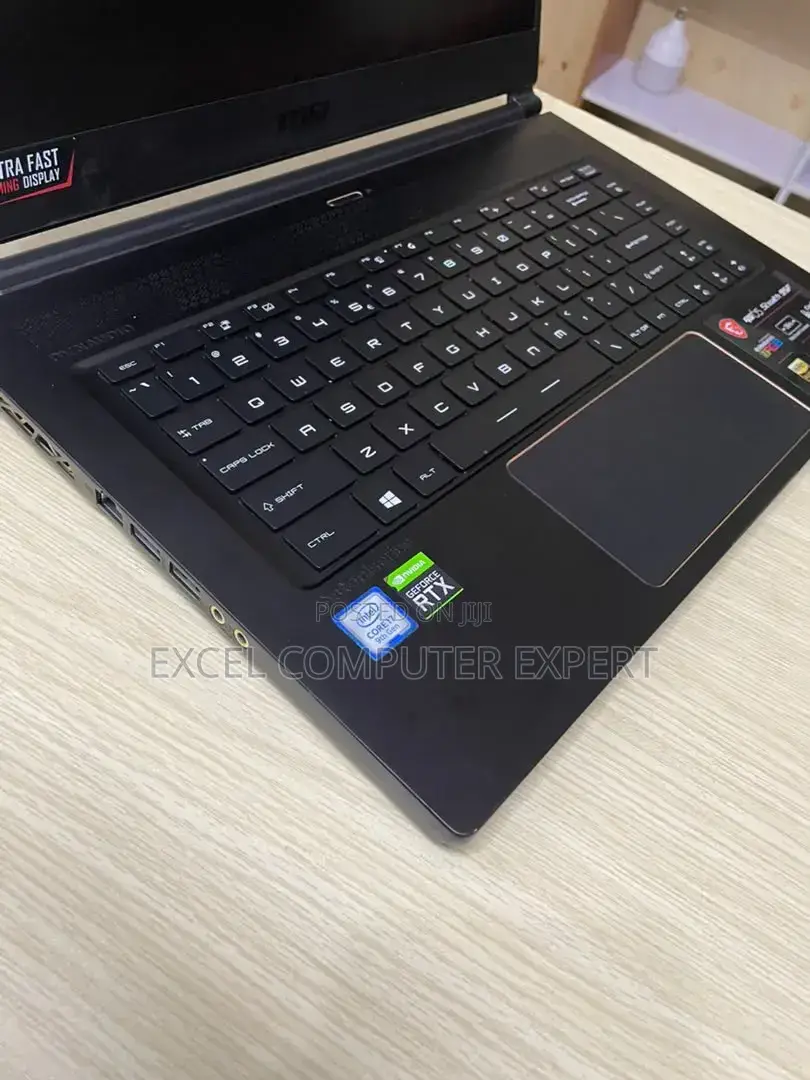 New Laptop MSI GS65 Stealth Thin 8RF 16GB Intel Core i7 SSD 512GB