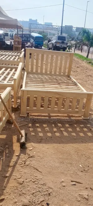4 by 6 Heavy Wooden Bed