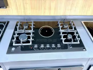 IQURA 5gas and 1 Ceramic Built in Cooker/Hob
