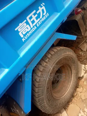 Isuzu Elf Tipper