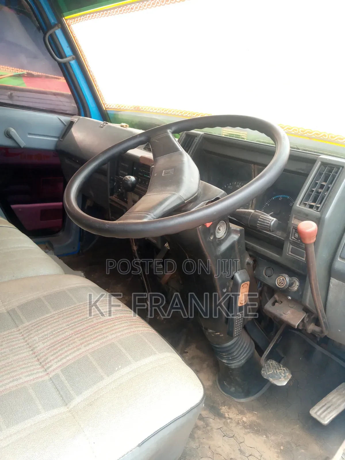 Isuzu Elf Tipper