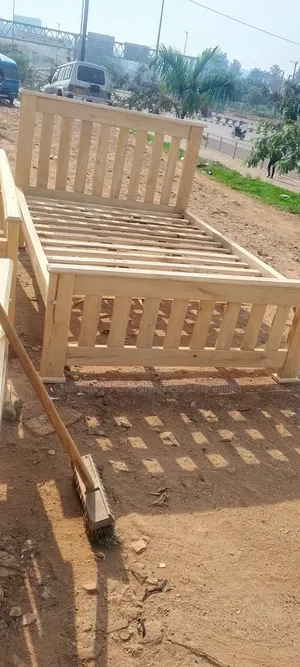 4 by 6 Bed in Varnish Color