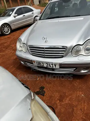 Mercedes-Benz C200 2004 Silver