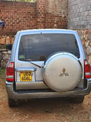 Mitsubishi Pajero 3.5 V6 GDI Elegance Automatic 2005 Gray