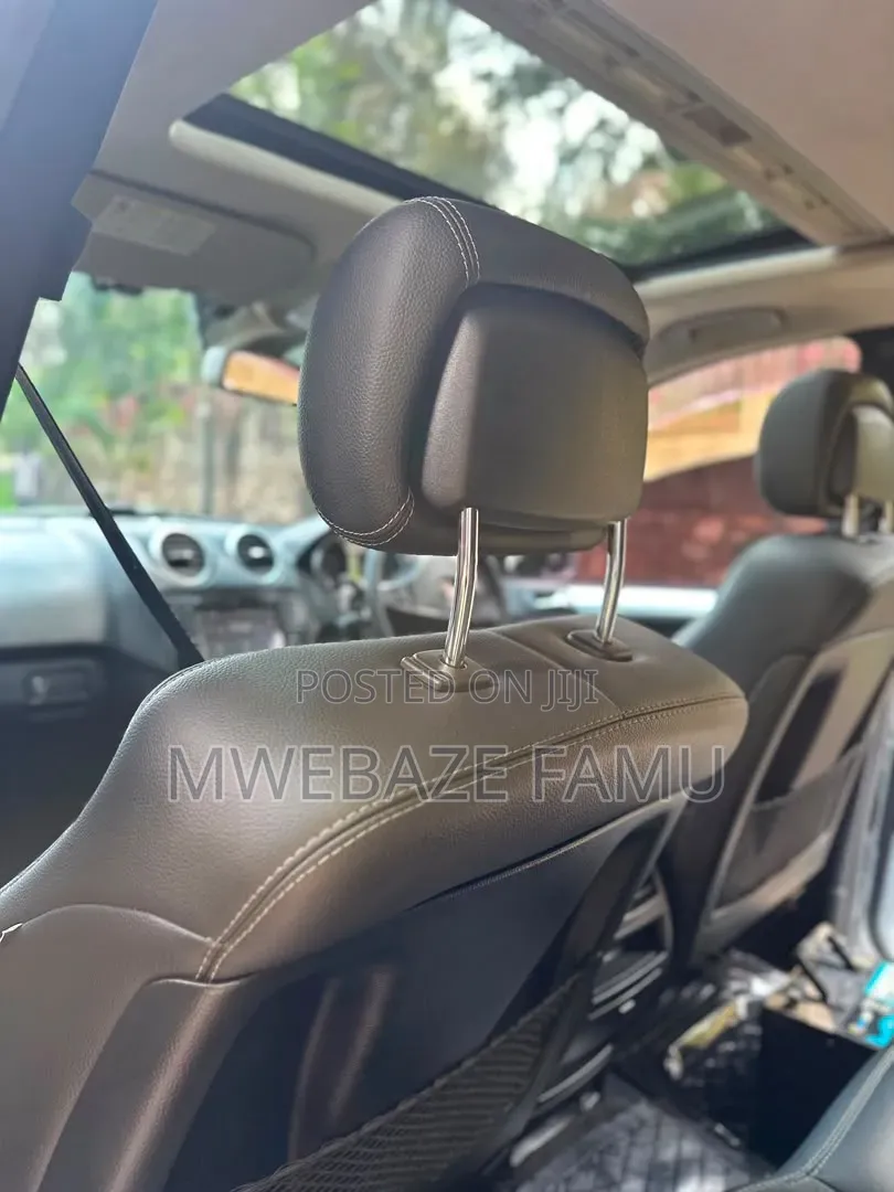Mercedes-Benz M Class 2010 Silver
