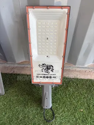200W Solar LED Street Light | 35W Panel | 43Ah LiFePO4 | 2 Rainy Days