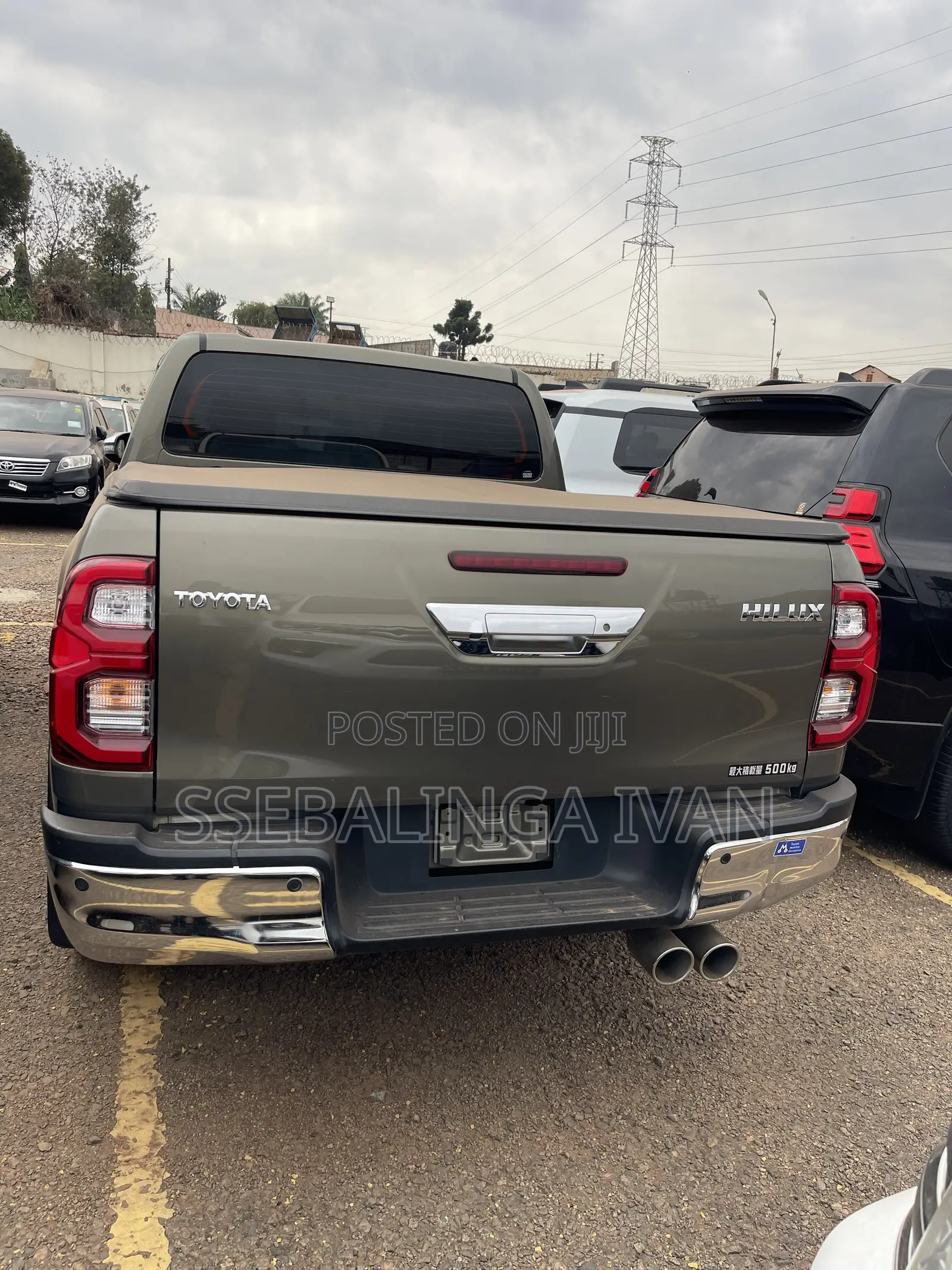 Toyota Hilux 2021 Green