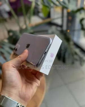 Apple iPhone 11 64 GB Purple