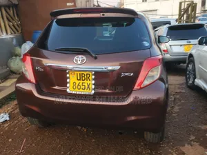 Toyota Vitz 2011 Maroon