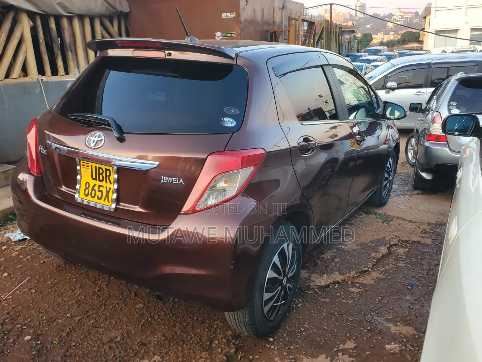 Toyota Vitz 2011 Maroon