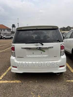 Toyota Corolla Rumion 2013 White