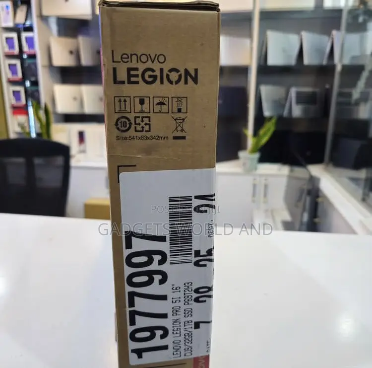 New Laptop Lenovo Legion 5 32GB Intel Core Ultra 9 SSD 1T