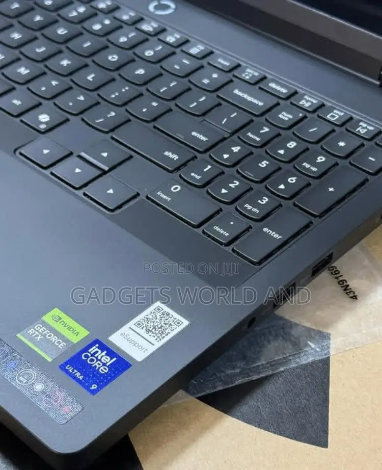 New Laptop Lenovo Legion 5 32GB Intel Core Ultra 9 SSD 1T