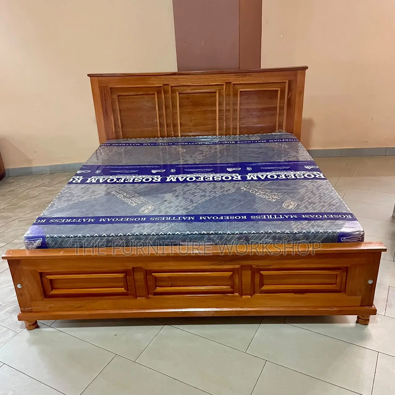 6by6 Bed, Mahogany Wood - Senana Hypermarket