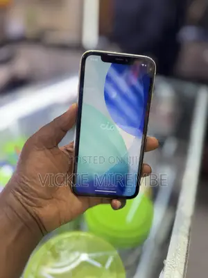 Apple iPhone XR 128 GB White
