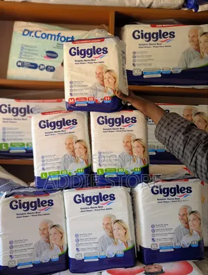 Giggles Adult Diapers (10 Pieces)