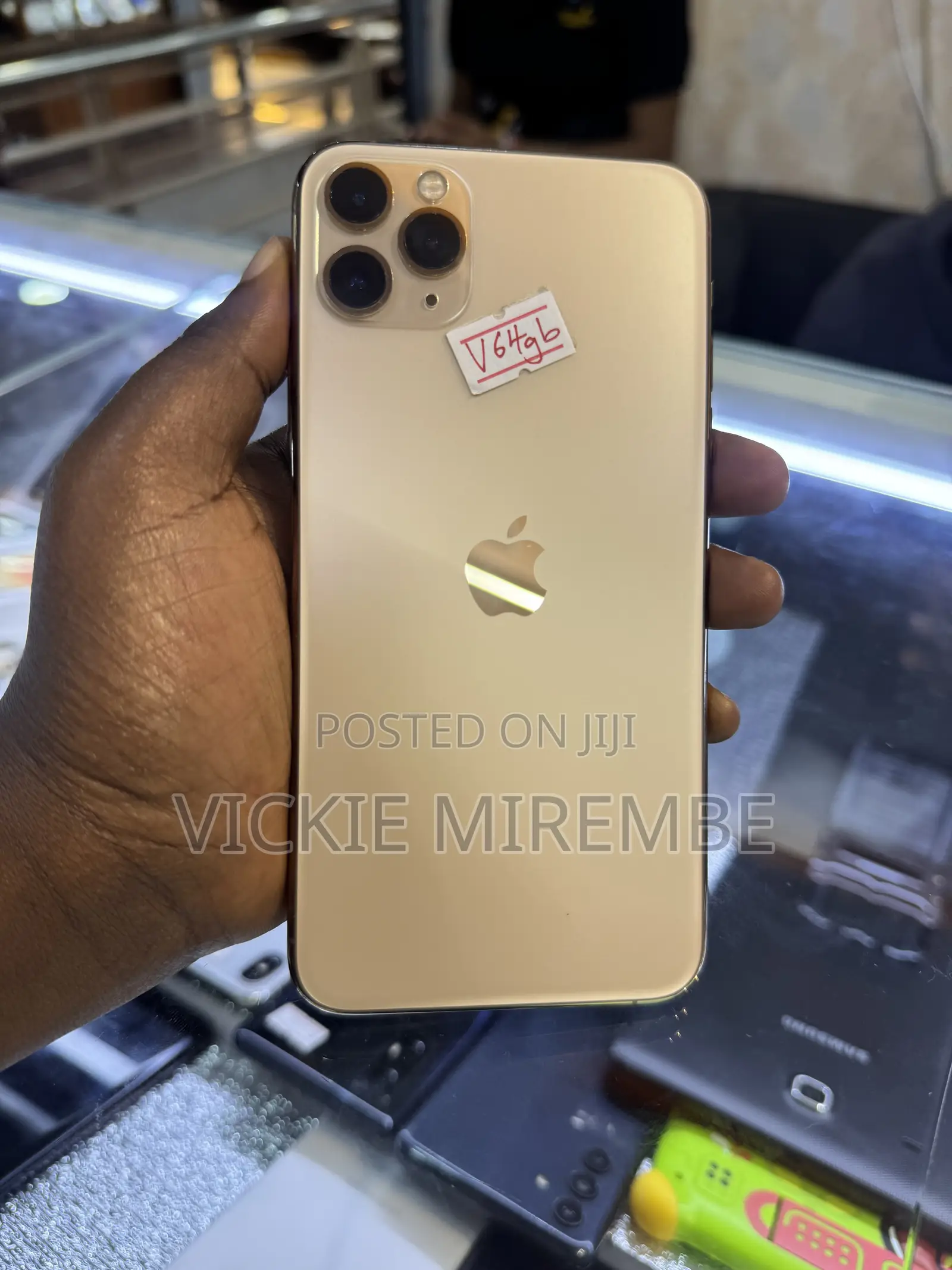 Apple iPhone 11 Pro Max 64 GB Gold