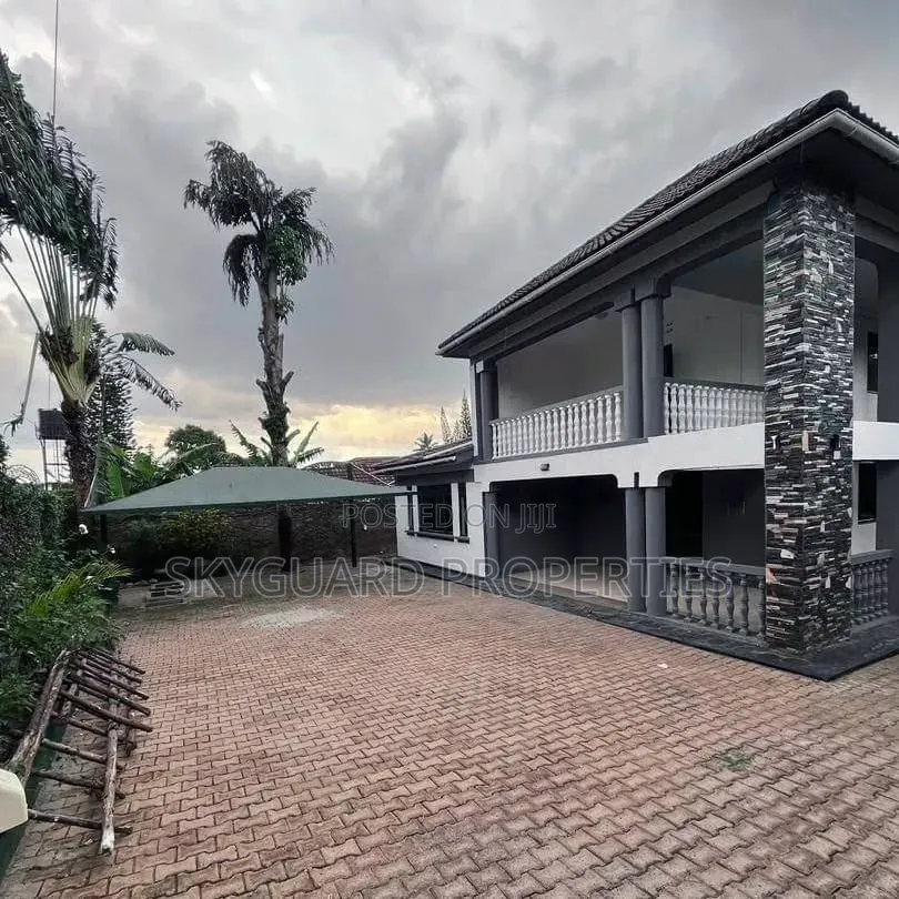 5bdrm House in Buziga, Central Division for rent