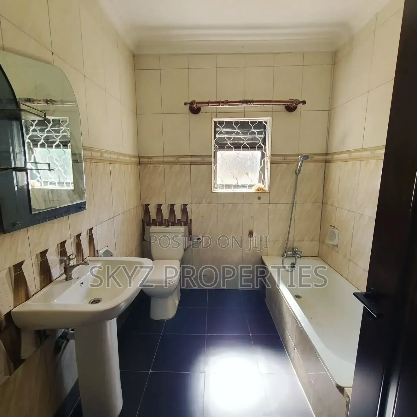 5bdrm House in Namuwongo, Central Division for rent
