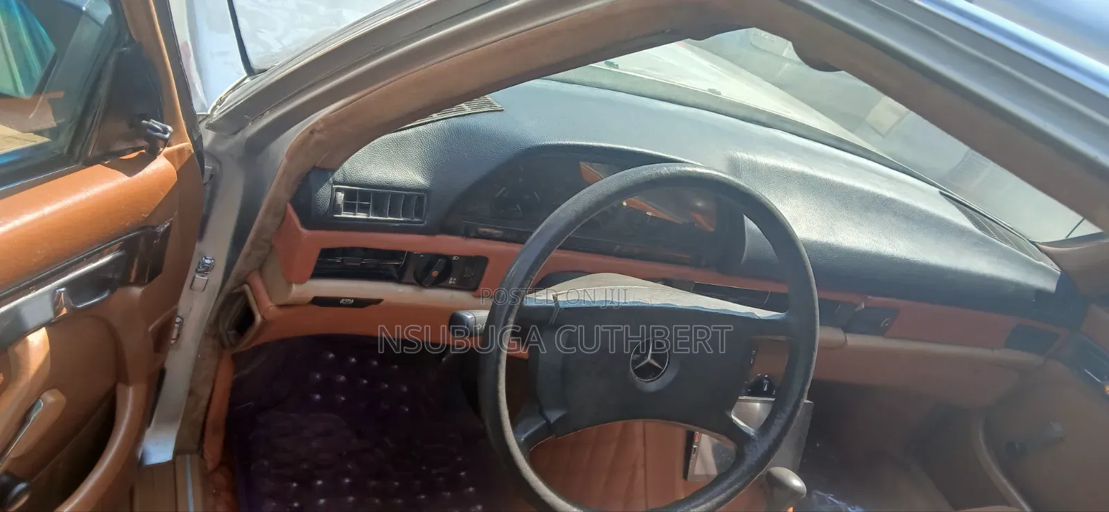 Mercedes-Benz 280E 1985 Gold