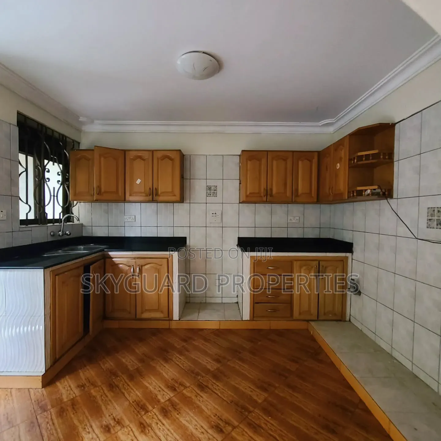 3bdrm Apartment in Munyonyo, Central Division for rent