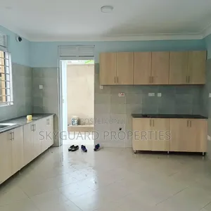 5bdrm House in Kasanga, Central Division for rent