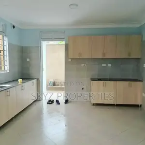 5bdrm House in Kasanga, Central Division for rent