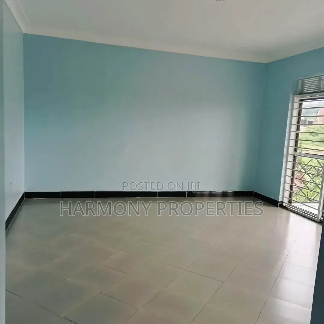 5bdrm House in Kasanga, Central Division for rent