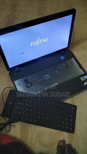 Laptop Fujitsu Lifebook A555 4GB Intel Core i3 HDD 256GB