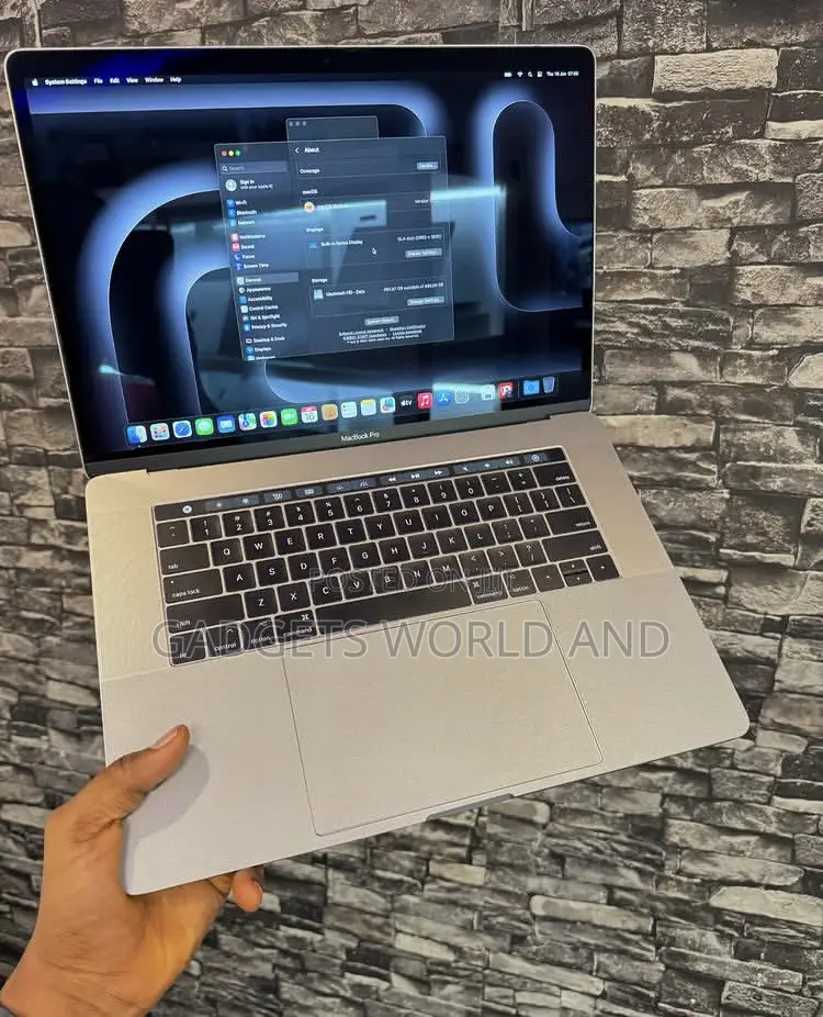 Laptop Apple MacBook Pro 2017 16GB Intel Core i7 SSD 256GB