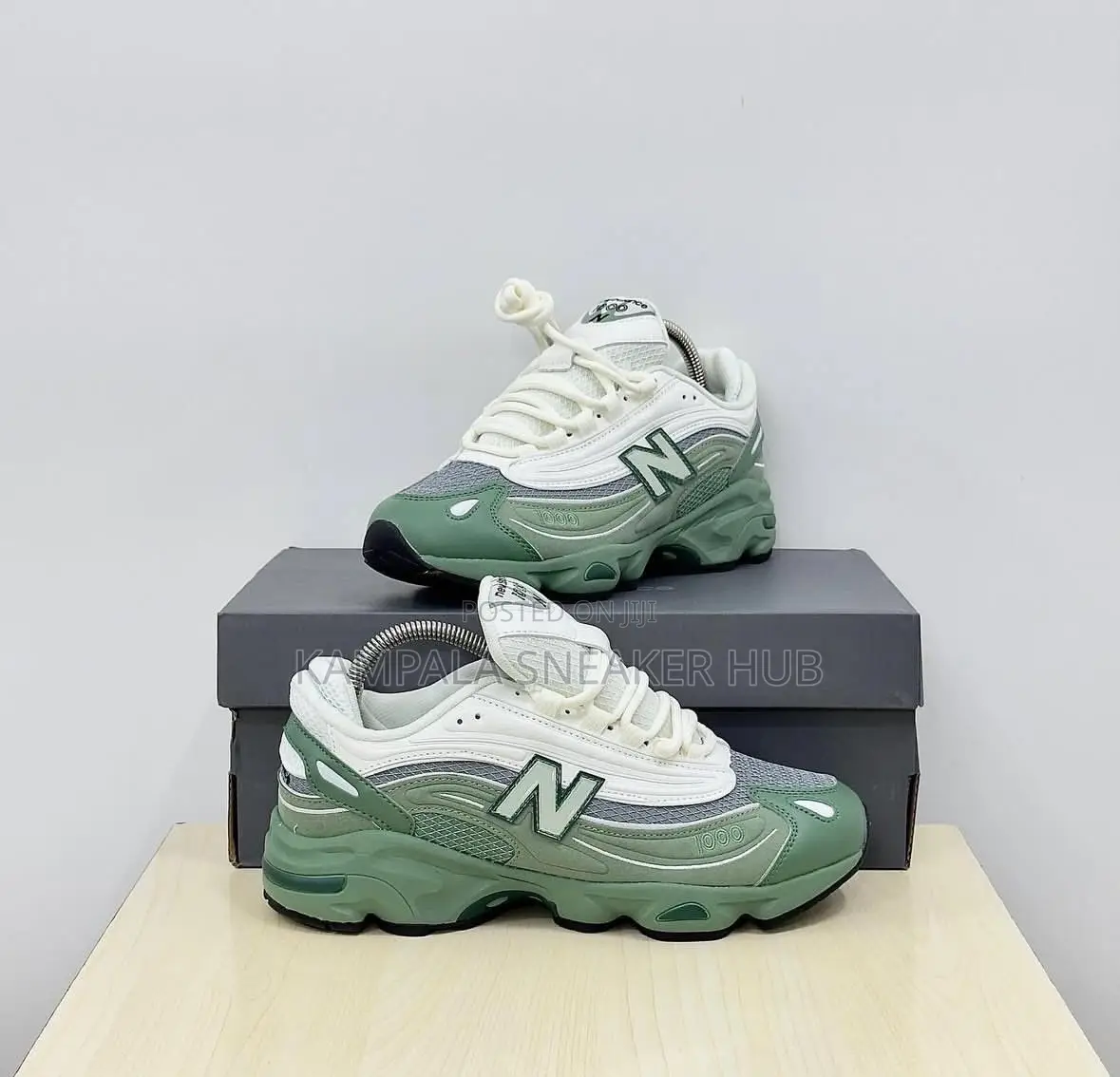New Balance 1000