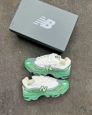 New Balance 1000